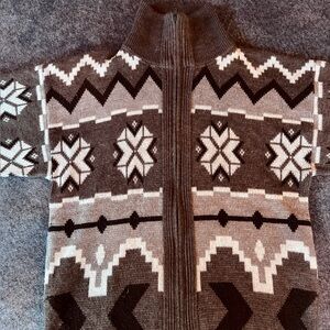 Men’s Comfort Knits Sweater.   Size Large.